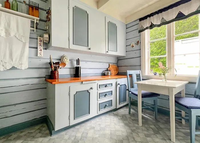 2 Bedroom Beautiful In *