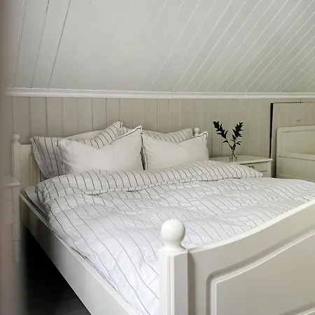 2 Bedroom Beautiful In * Hovag