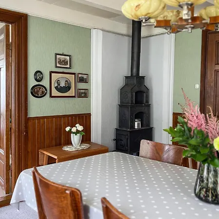 2 Bedroom Beautiful In *