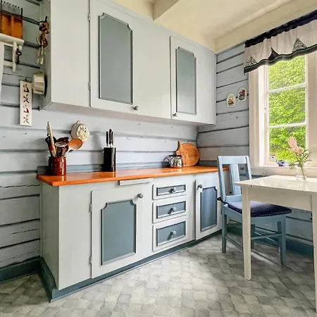 2 Bedroom Beautiful In *